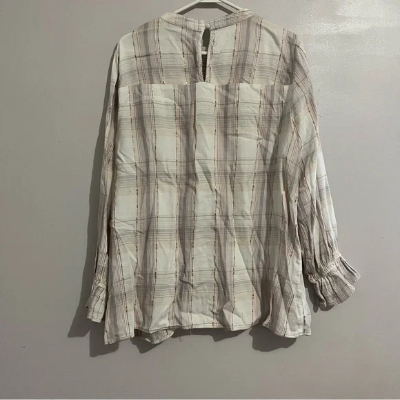 Lane Bryant Pink Plaid Blouse Size 16 elastic wrist - Picture 7 of 7